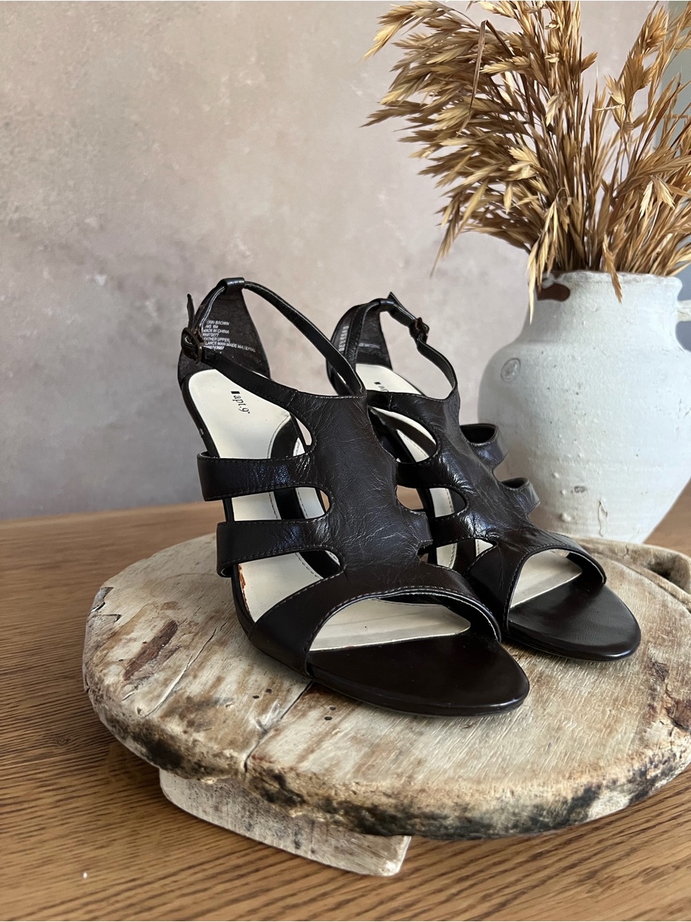 Dark Brown Leather Strappy Women’s Heeled Sandal SIZE 8M - Picture 10 of 10